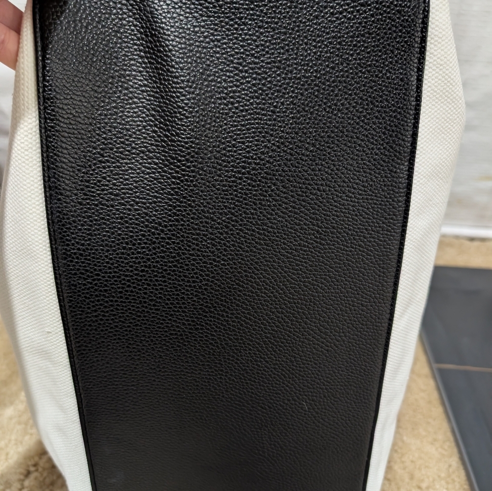 New Walter Baker Carly Tote Bag Day Tripper Weekender Canvas White/Black - Picture 5 of 8